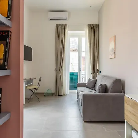 Maria's Bright Flats At The Cathedral *