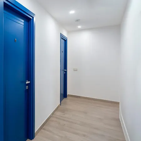 Maria's Bright Flats At The Cathedral