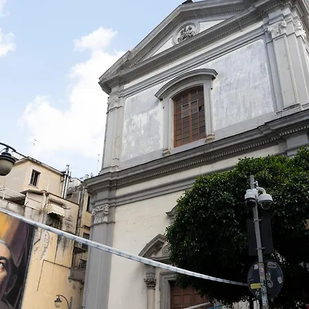 Maria's Bright Flats At The Cathedral شقة