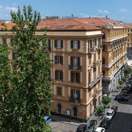 Maria's Bright Flats At The Cathedral شقة نابولي